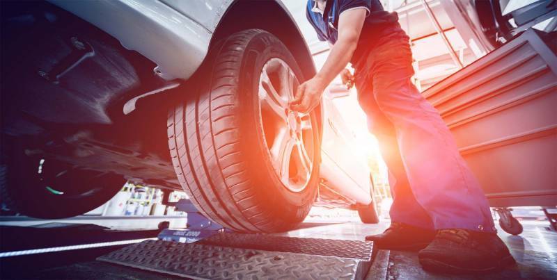 Remplacement de pneumatiques à prix attractif à Toulon effectué en toute sécurité
